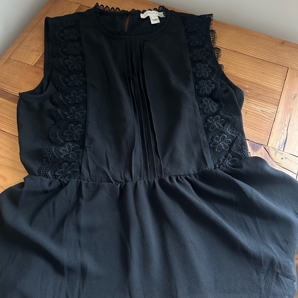 Monteau Los Angeles black blouse